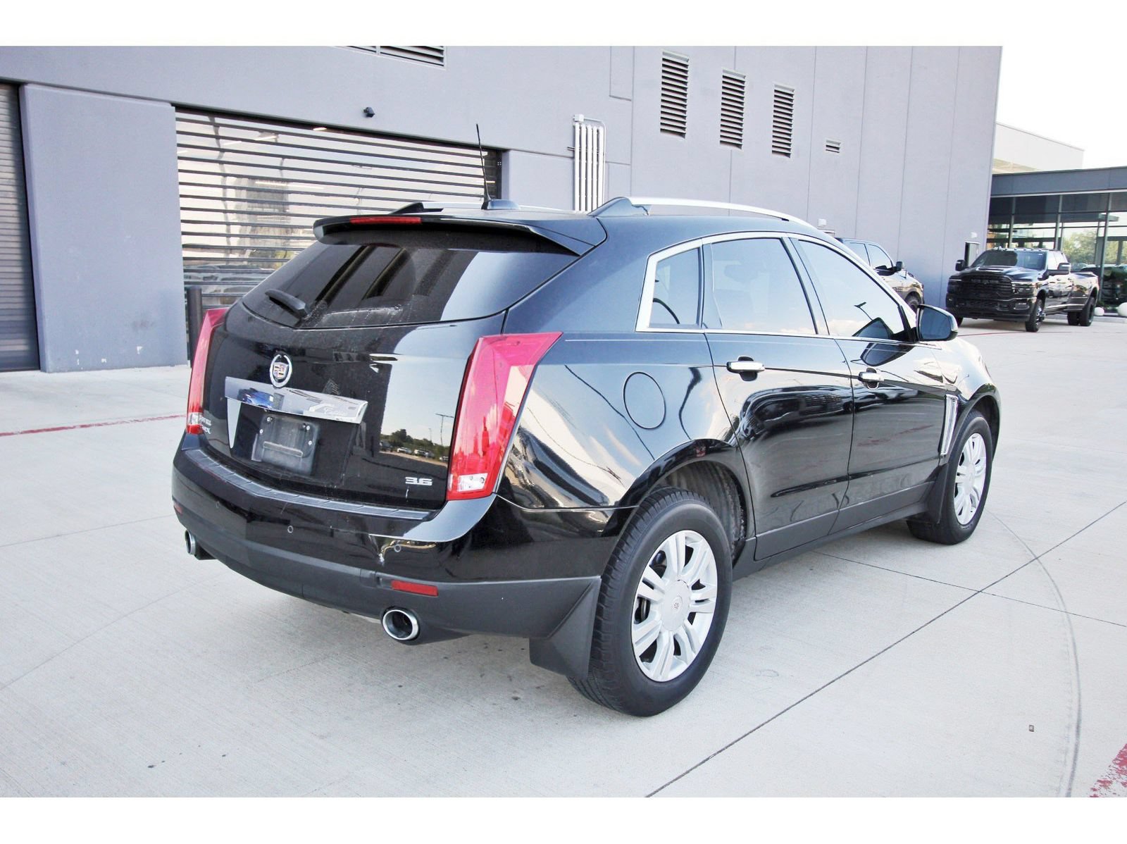 Used 2015 Cadillac SRX Luxury FWD image 8