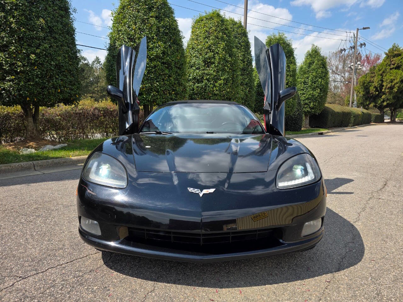 Used 2007 Chevrolet Corvette Convertible w/ Preferred Equipment Group image 2