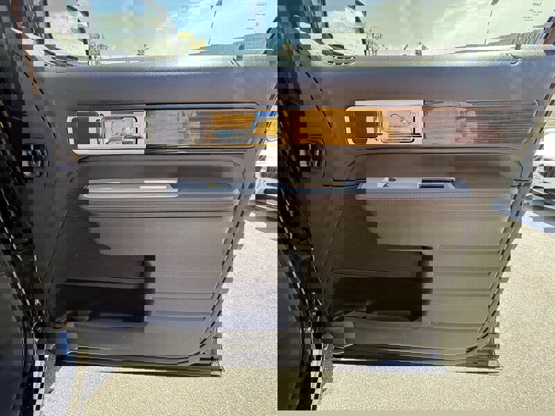 Used 2010 Lincoln MKX 2WD image 38