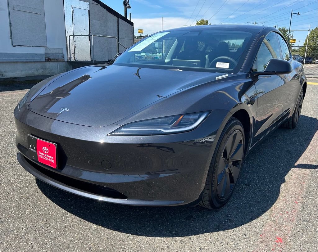 Used 2024 Tesla Model 3 Standard Range RWD image 1