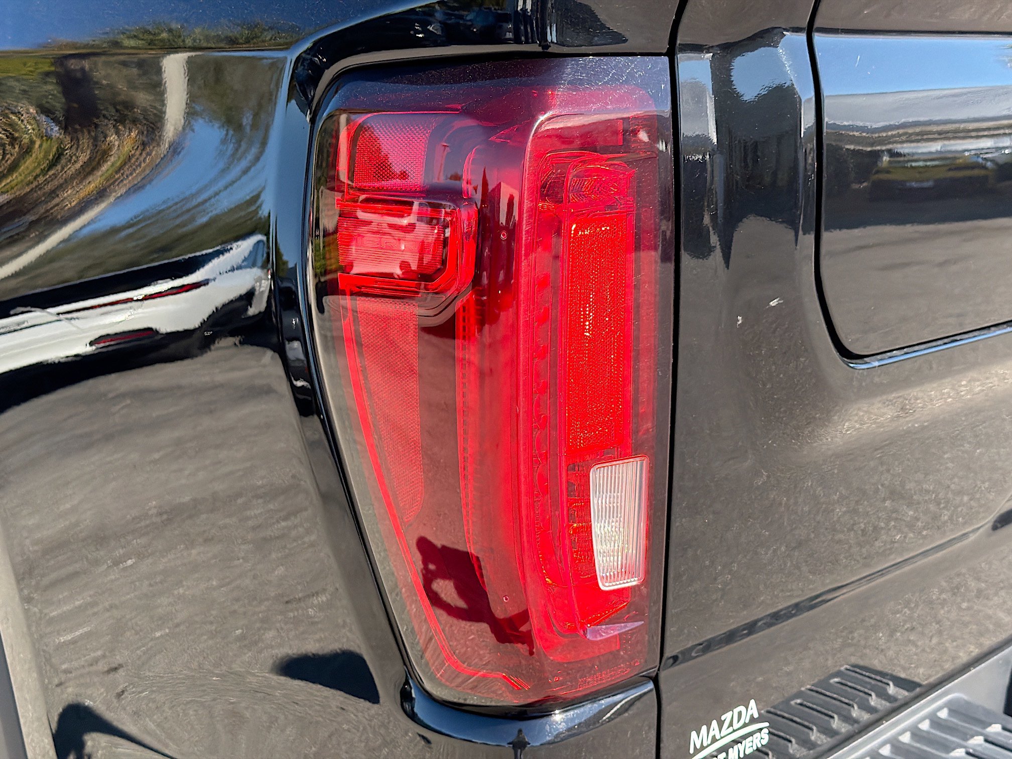 Used 2024 GMC Sierra 1500 Denali Ultimate image 10