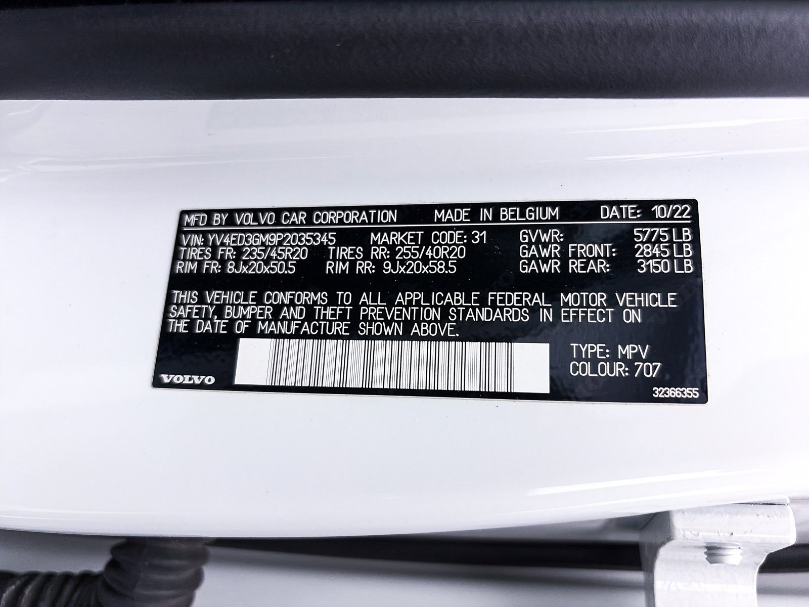 Used 2023 Volvo C40 P8 Recharge Ultimate image 37