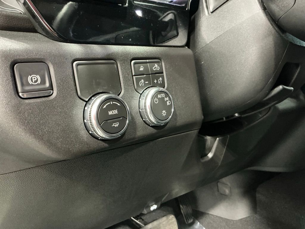 Used 2026 GMC Sierra 1500 SLE w/ Preferred Package RWD image 46