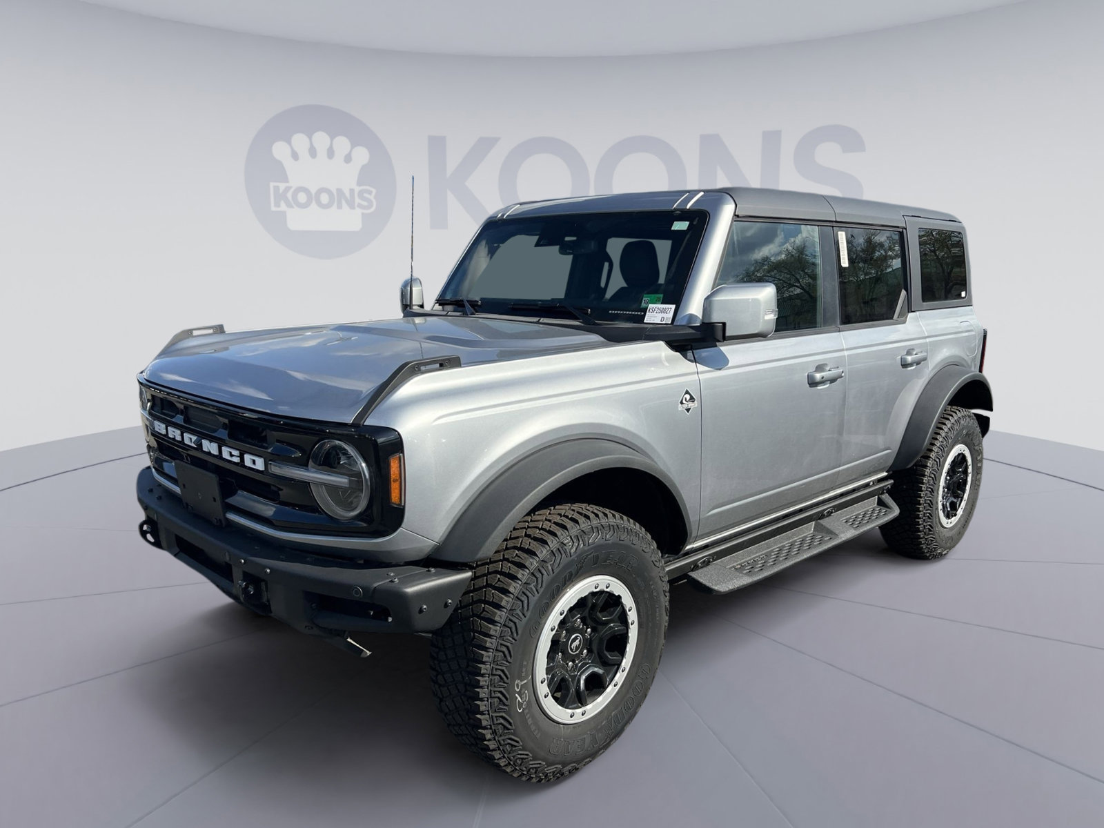 New 2024 Ford Bronco Outer Banks w/ Sasquatch Package