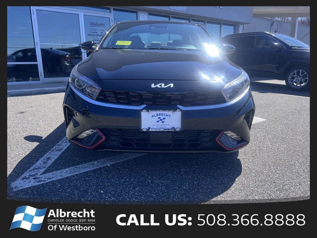 Used 2023 Kia Forte GT-Line w/ GT-Line Premium Package FWD image 8