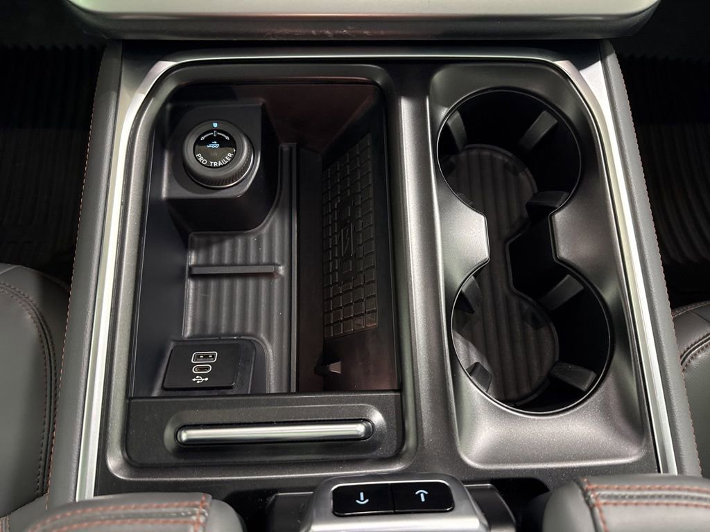 Used 2025 Ford Expedition Active AWD/4WD image 29