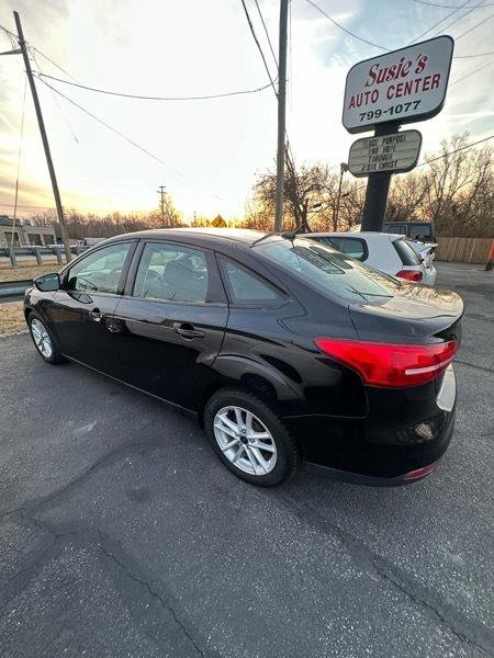 Used 2017 Ford Focus SE image 5