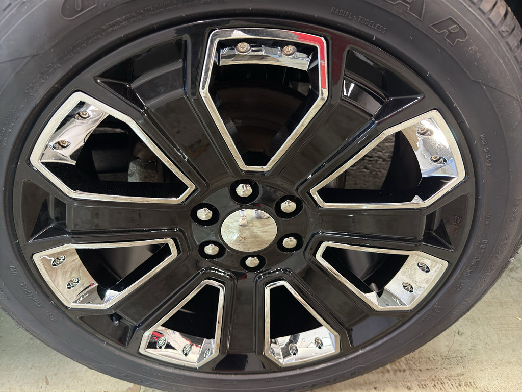 Used 2013 Cadillac Escalade ESV Luxury image 35