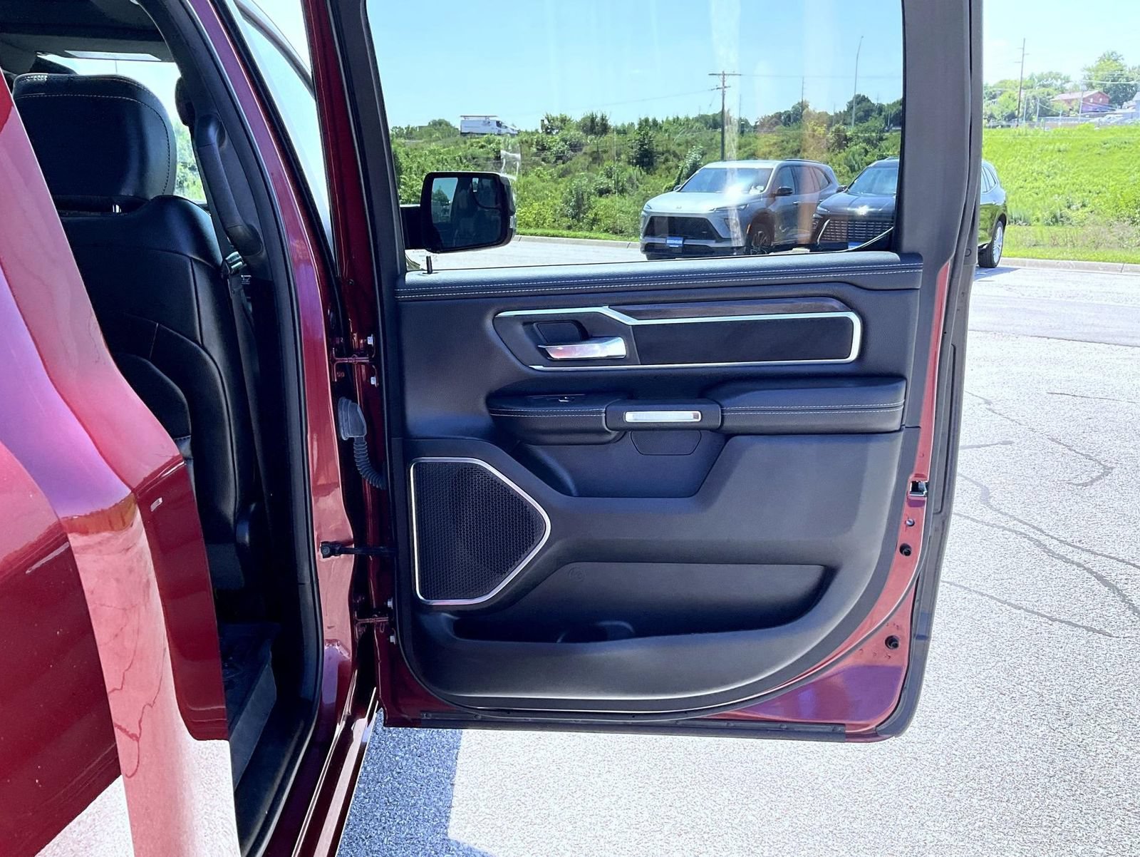 Used 2025 RAM 1500 Laramie w/ Sport Appearance Package AWD/4WD image 17