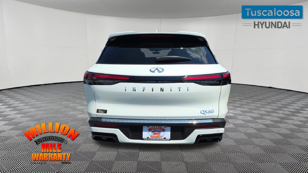Used 2023 INFINITI QX60 Luxe w/ Cargo Package FWD image 7