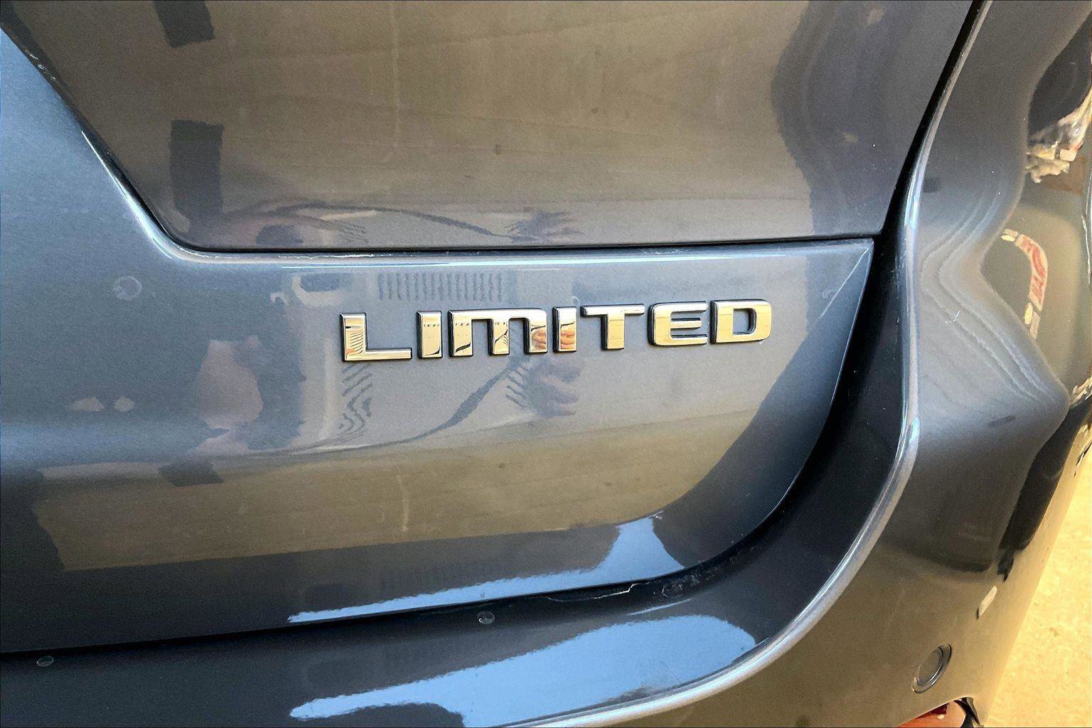 Used 2021 Jeep Grand Cherokee L Limited w/ Trailer Tow Package image 9