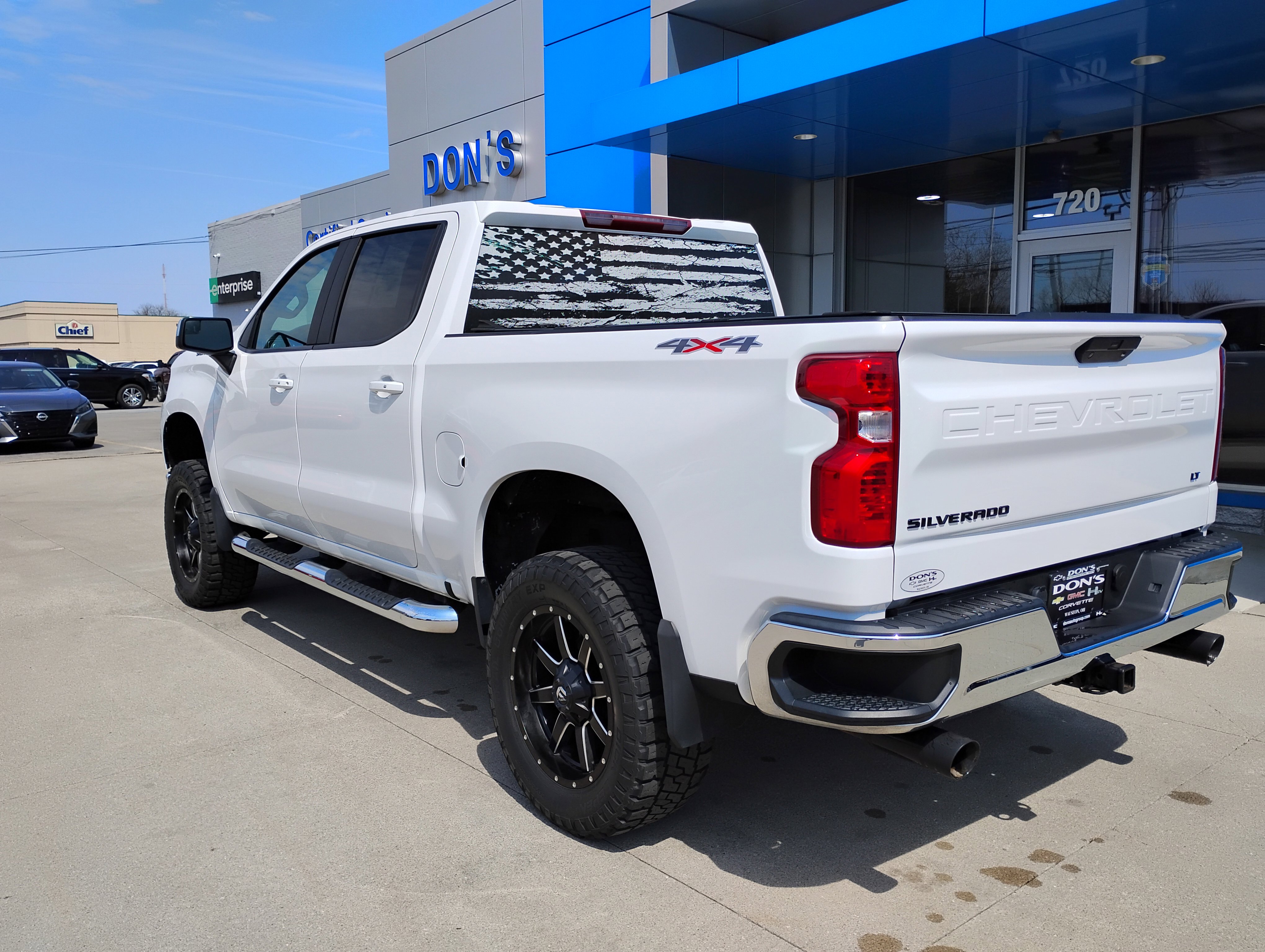 Used 2019 Chevrolet Silverado 1500 LT w/ All-Star Edition AWD/4WD image 2