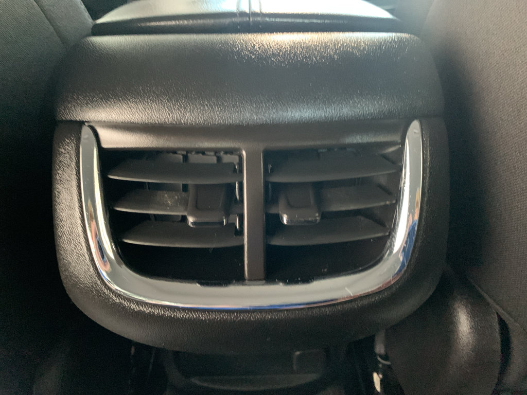 Used 2019 Chevrolet Malibu LT FWD image 15
