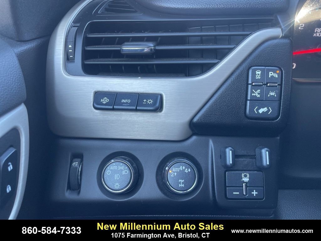 Used 2020 GMC Yukon Denali w/ Denali Ultimate Package image 15