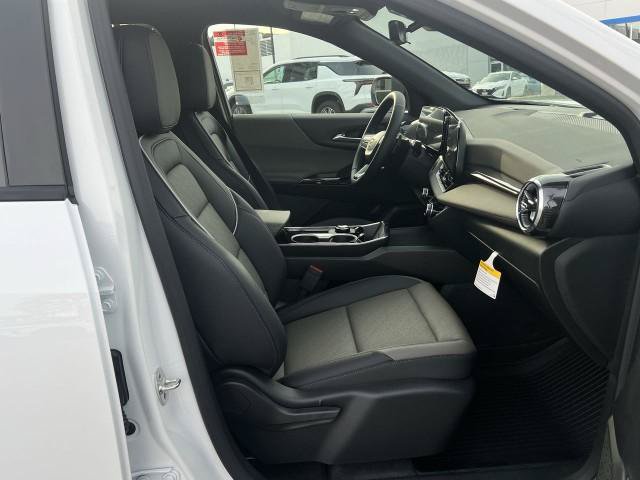 New 2026 Chevrolet Equinox LT w/ Convenience Package II AWD/4WD image 28