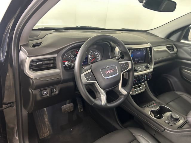 Used 2023 GMC Acadia SLT image 14
