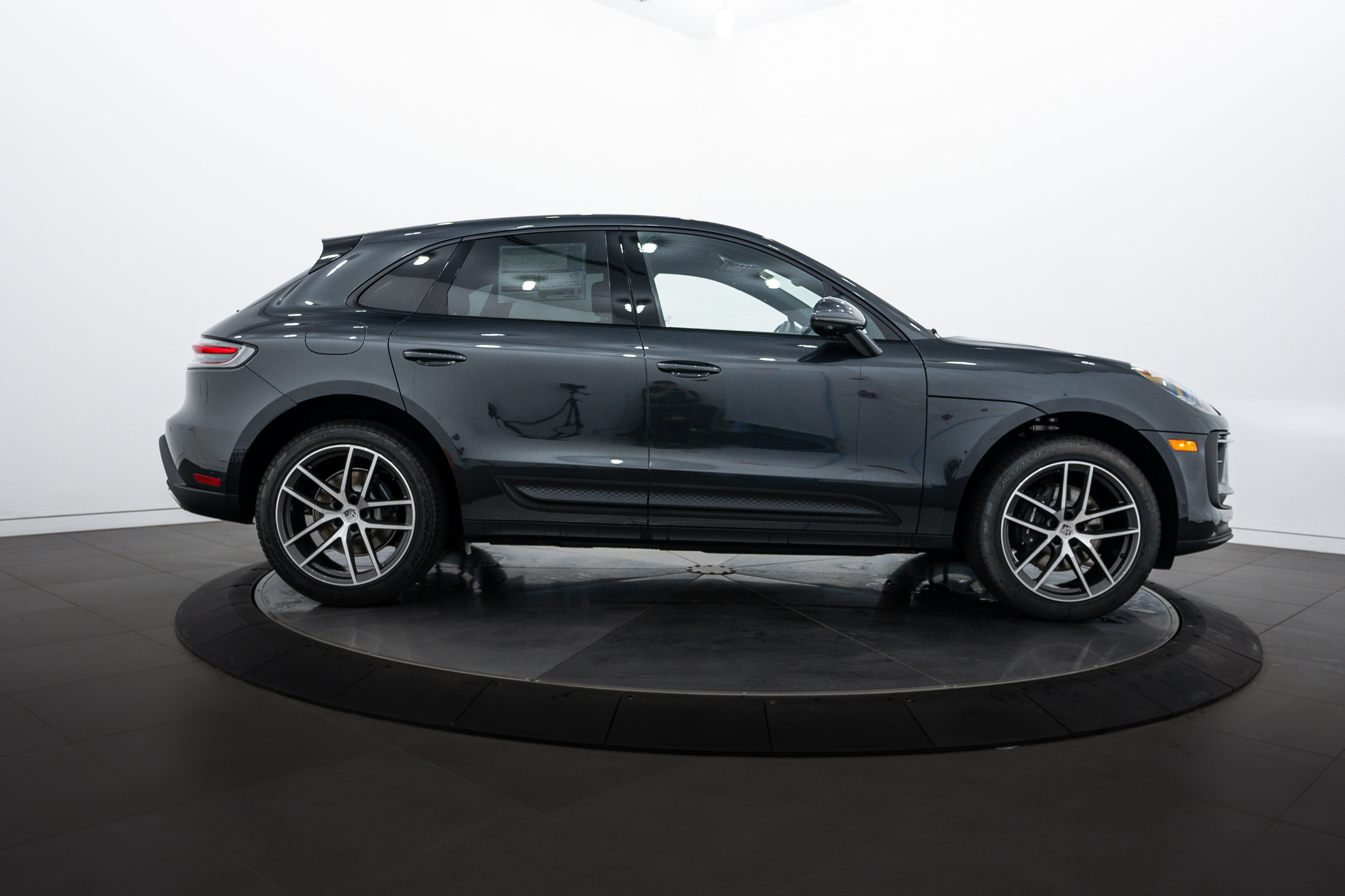 New 2025 Porsche Macan image 8