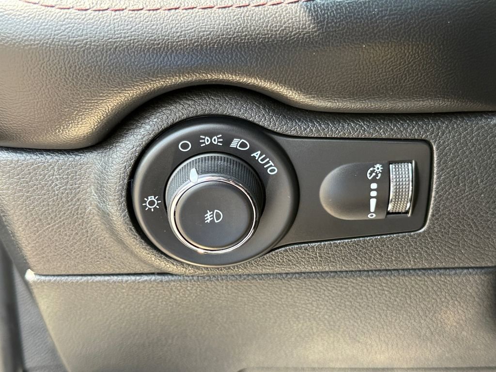 Used 2021 Dodge Durango R/T w/ Tow 'N Go Package AWD/4WD image 21