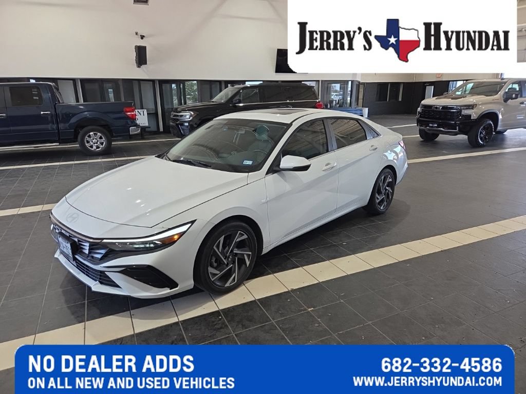Used 2025 Hyundai Elantra Limited FWD image 1