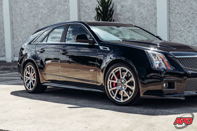 Used 2014 Cadillac CTS V RWD image 36
