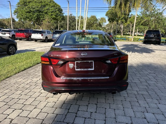 Used 2023 Nissan Altima 2.5 SL FWD image 36