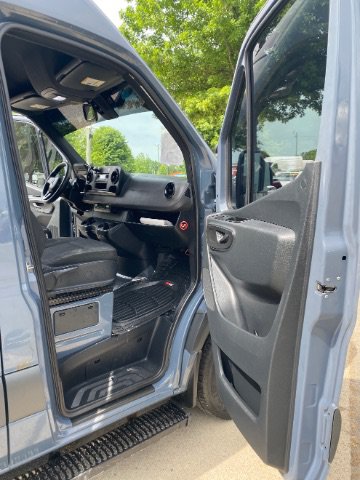 Used 2019 Mercedes-Benz Sprinter 144 image 12