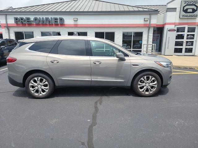 Used 2018 Buick Enclave Avenir w/ Avenir Technology Package AWD/4WD image 7
