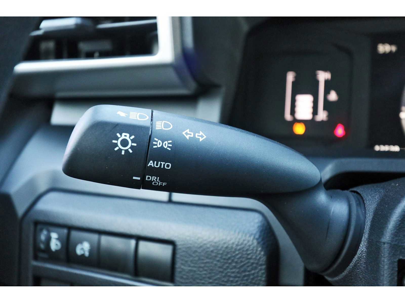 Used 2024 Toyota Tacoma SR image 17