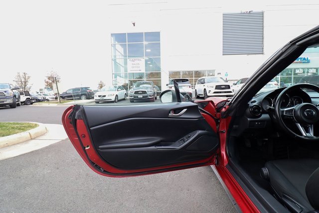 Used 2016 MAZDA MX-5 Miata Sport image 29