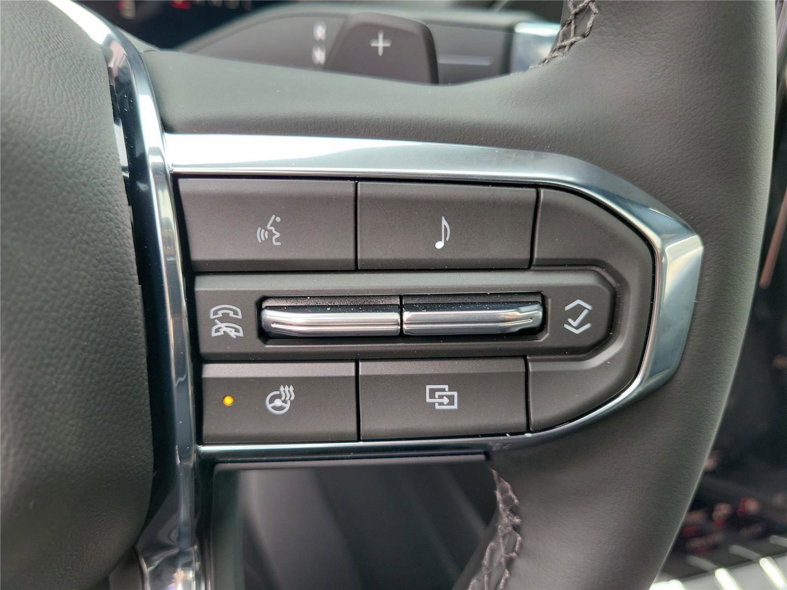 New 2026 GMC Yukon XL Denali w/ Sun & Power Step Package image 26