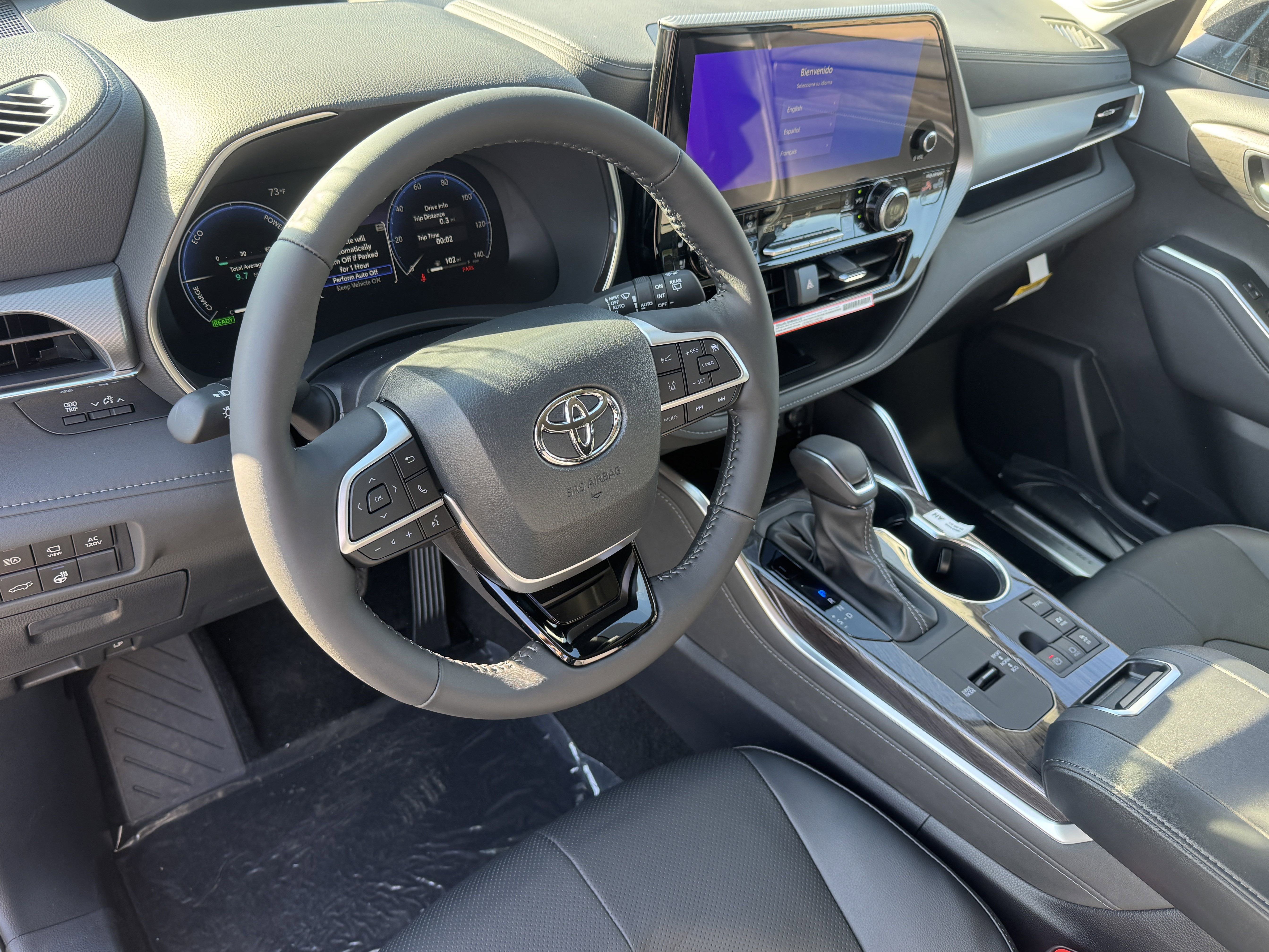 New 2026 Toyota Highlander Platinum AWD/4WD image 13