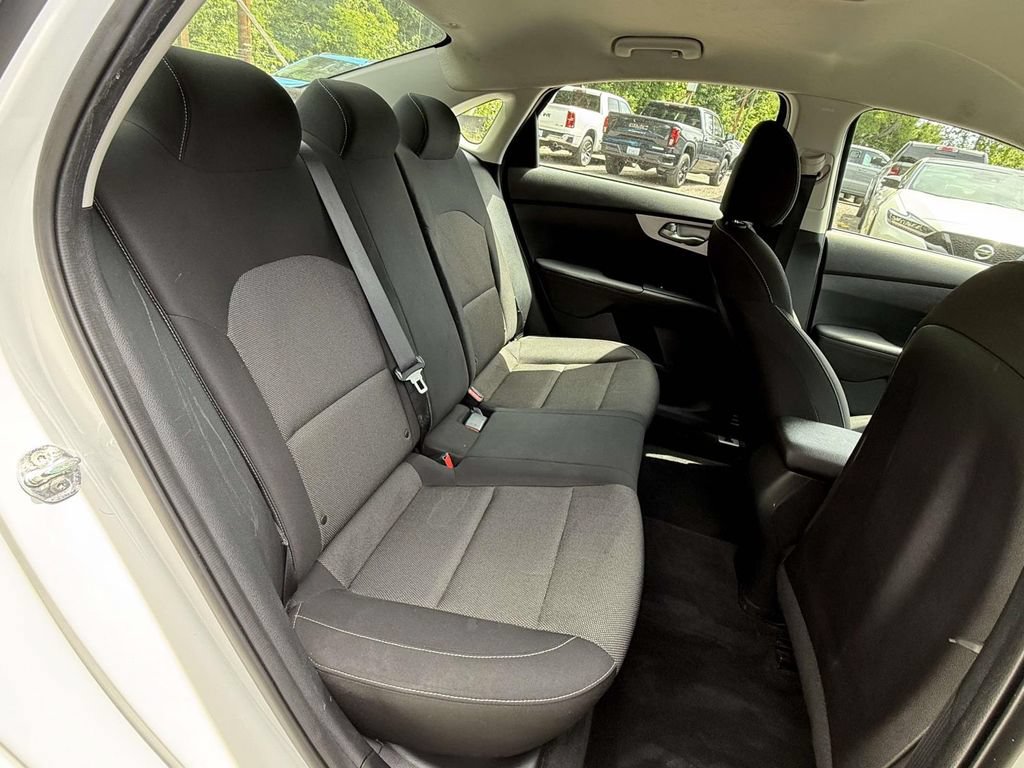 Used 2022 Kia Forte LXS FWD image 10