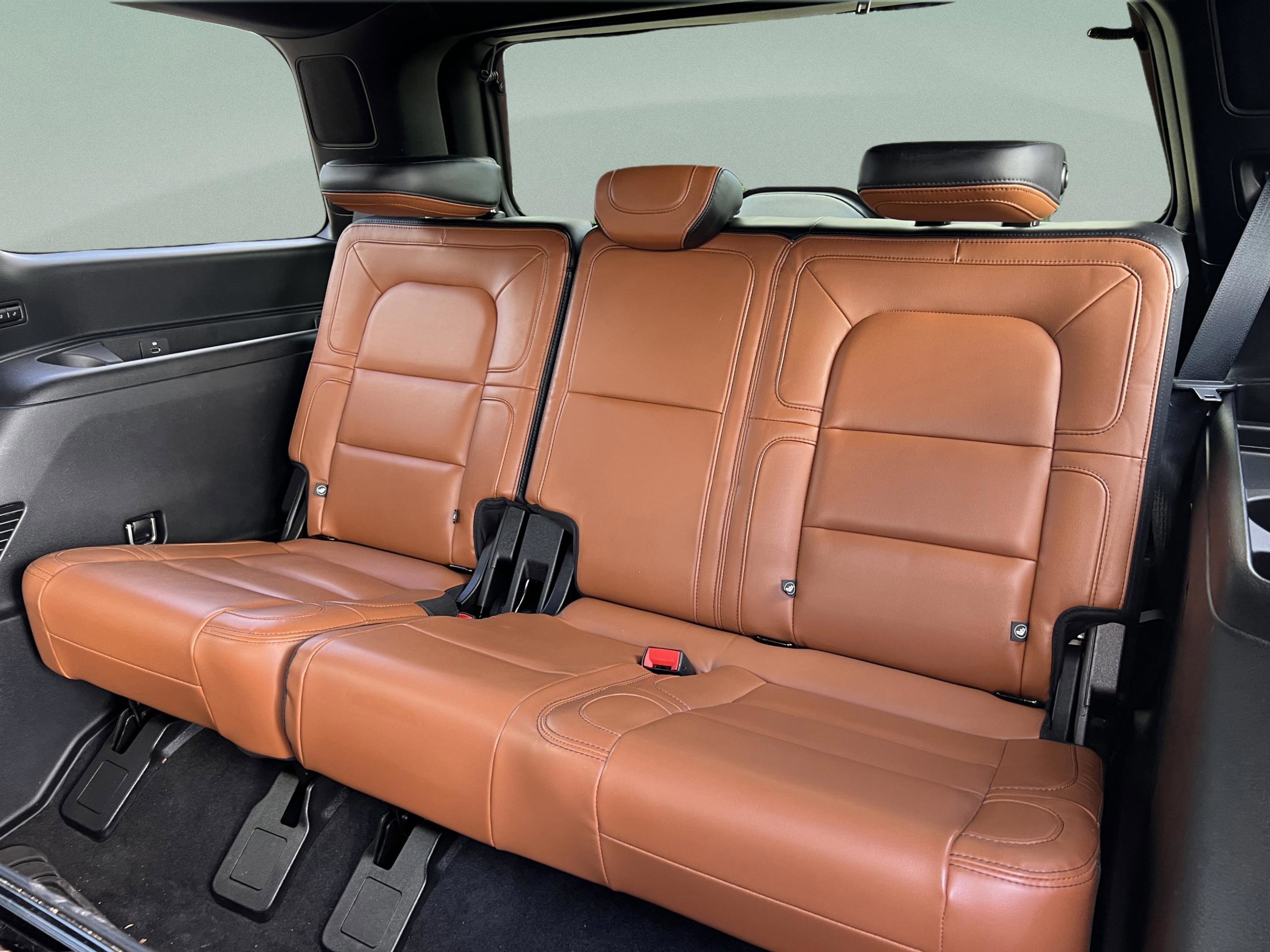 Used 2020 Lincoln Navigator Reserve w/ Luxury Package image 22