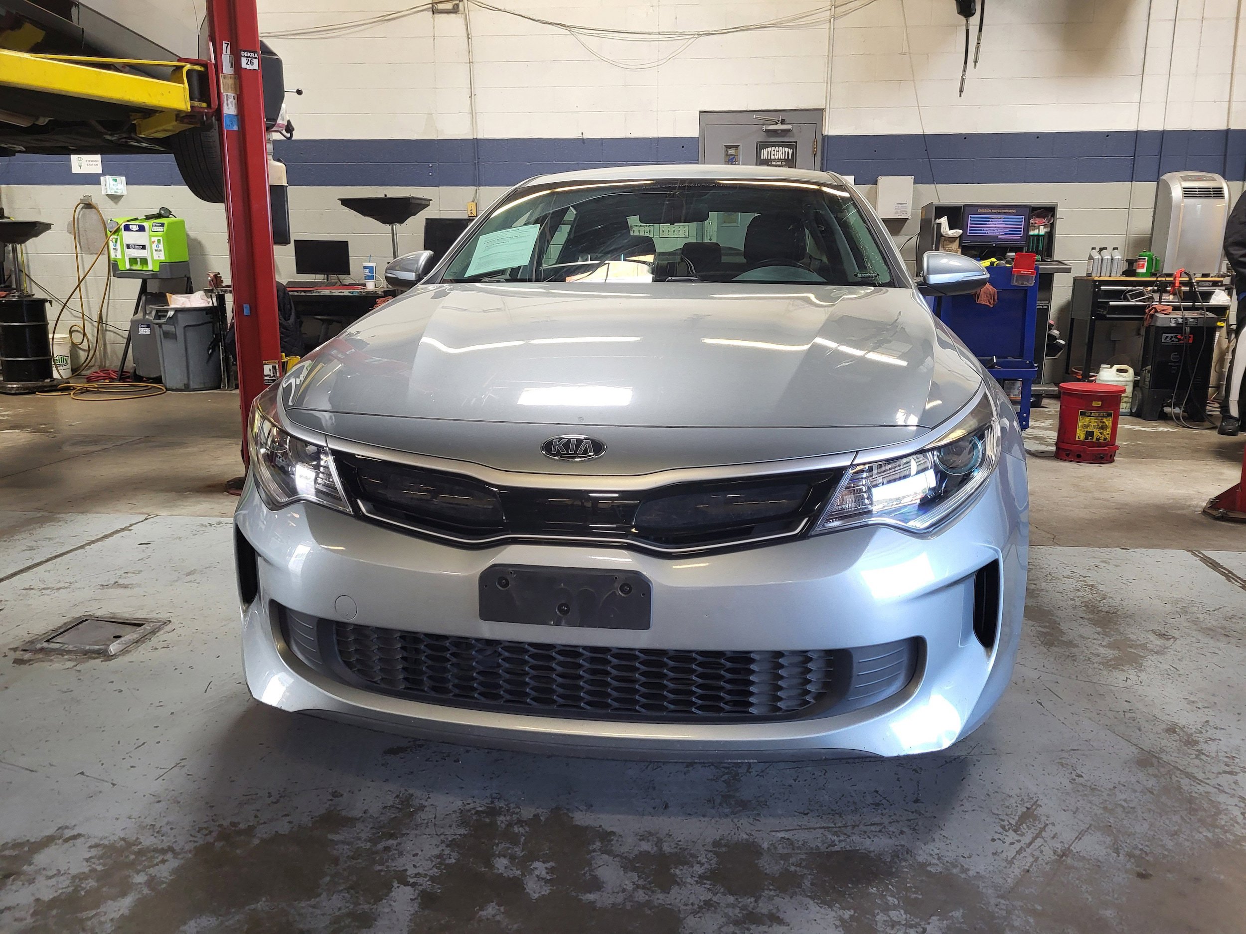 Used 2017 Kia Optima Premium w/ Hybrid Convenience Package FWD image 23