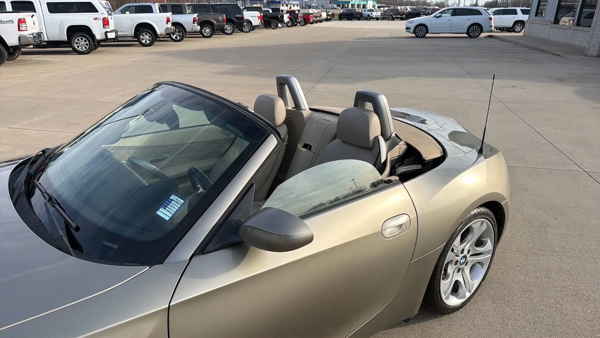 Used 2004 BMW Z4 3.0i image 56
