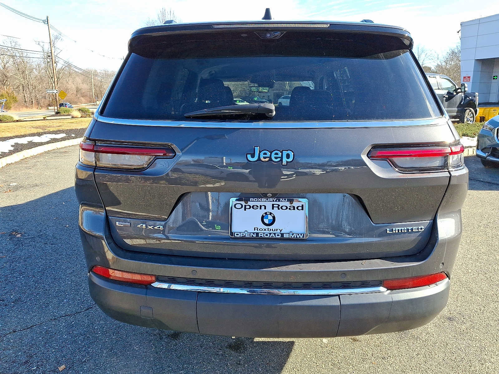 Used 2022 Jeep Grand Cherokee L Limited w/ Luxury Tech Group II AWD/4WD image 7