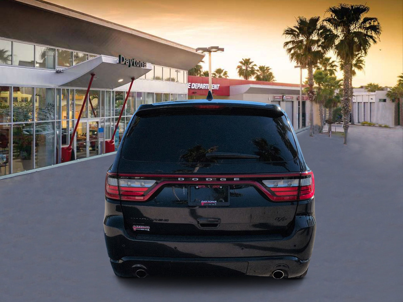 Used 2015 Dodge Durango R/T w/ Blacktop Package AWD/4WD image 4