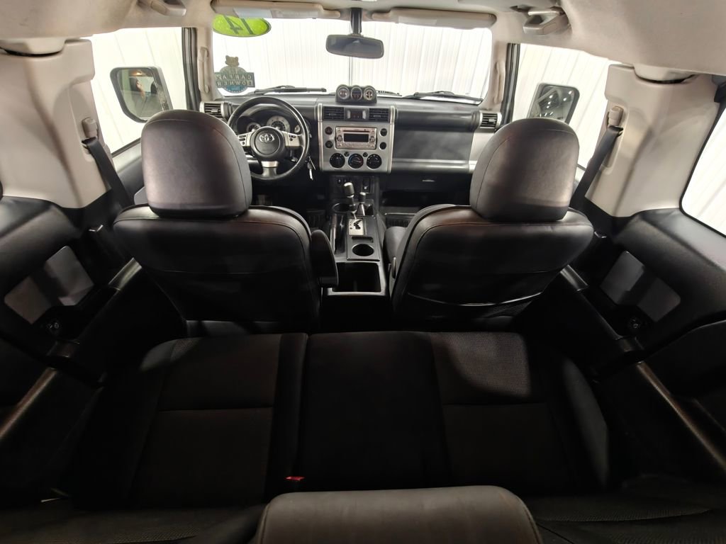 Used 2014 Toyota FJ Cruiser 4WD w/ Upgrade Package image 31