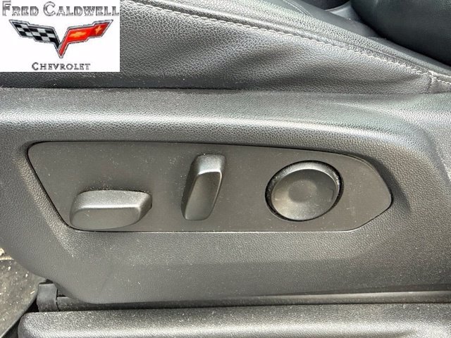 Used 2022 Chevrolet Tahoe Z71 w/ Luxury Package AWD/4WD image 12