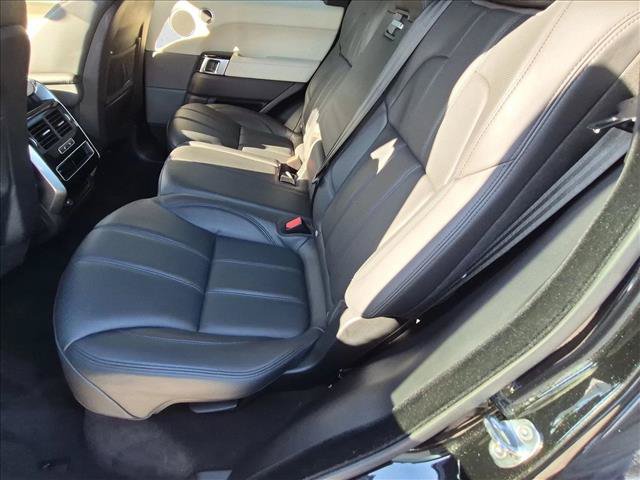 Used 2017 Land Rover Range Rover Sport HSE AWD/4WD image 19