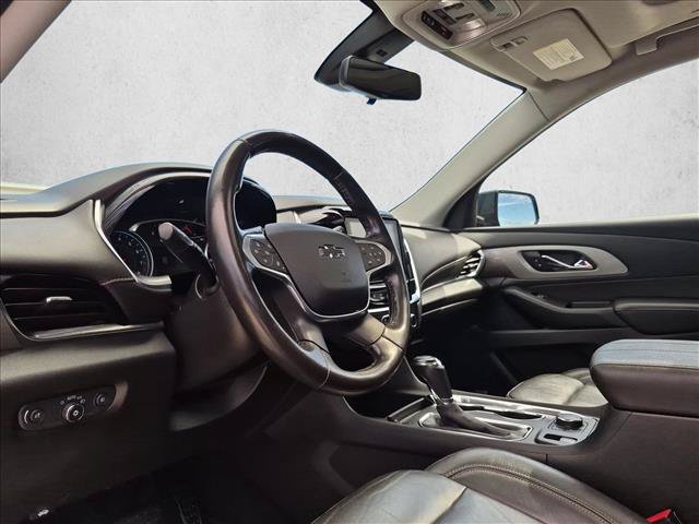 Used 2020 Chevrolet Traverse RS w/ LPO, 'HIT The Road' Package AWD/4WD image 10
