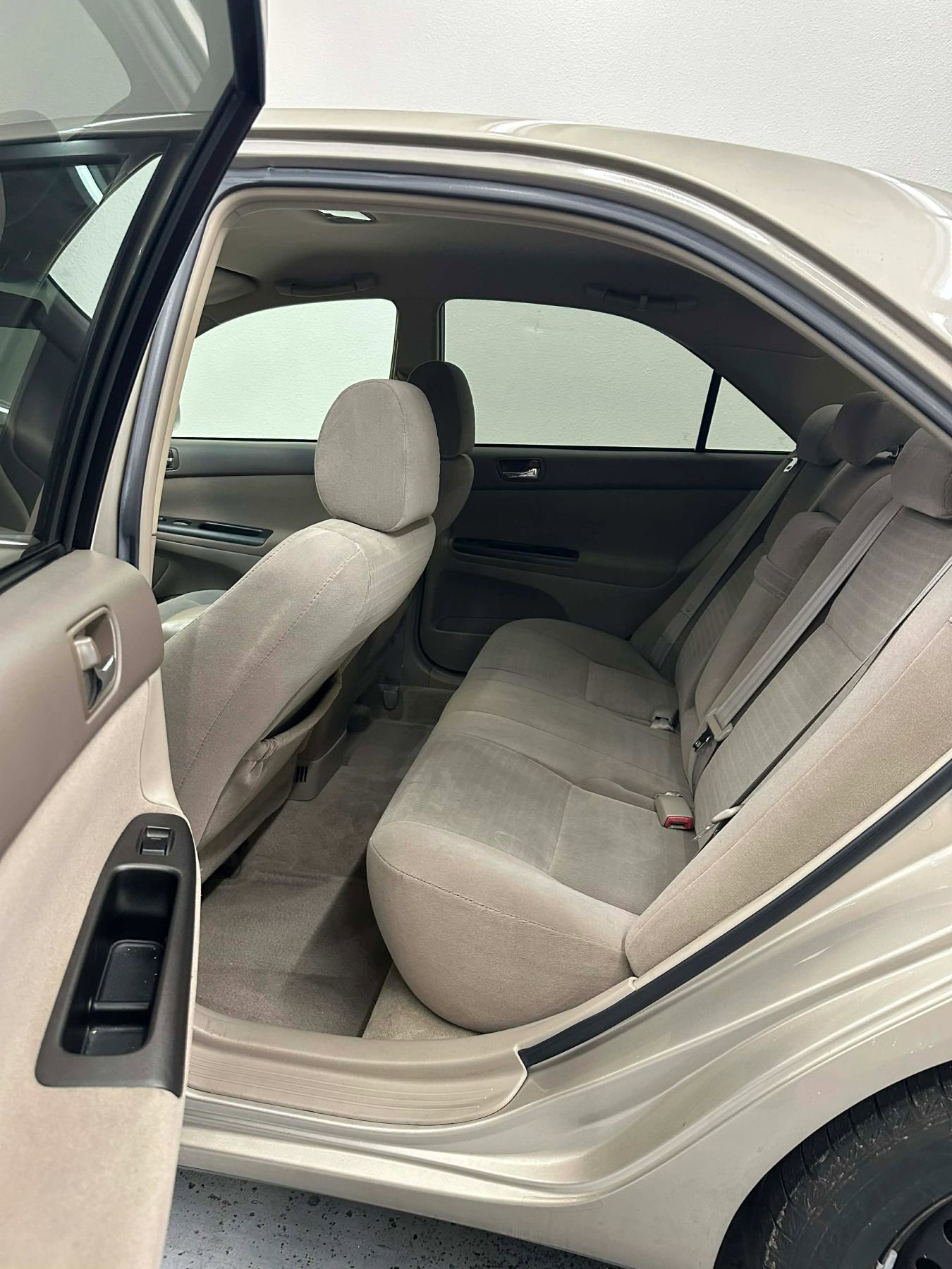 Used 2005 Toyota Camry LE image 50