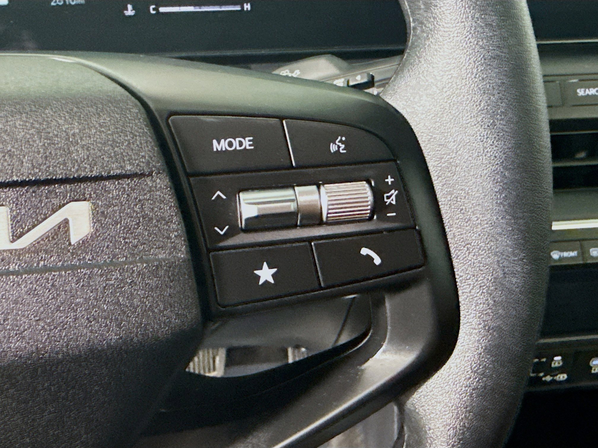 Used 2025 Kia K4 FWD image 15