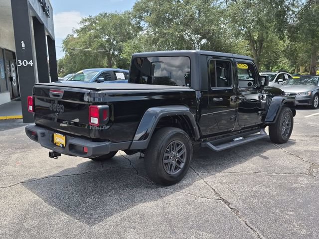 Used 2024 Jeep Gladiator Sport AWD/4WD image 5