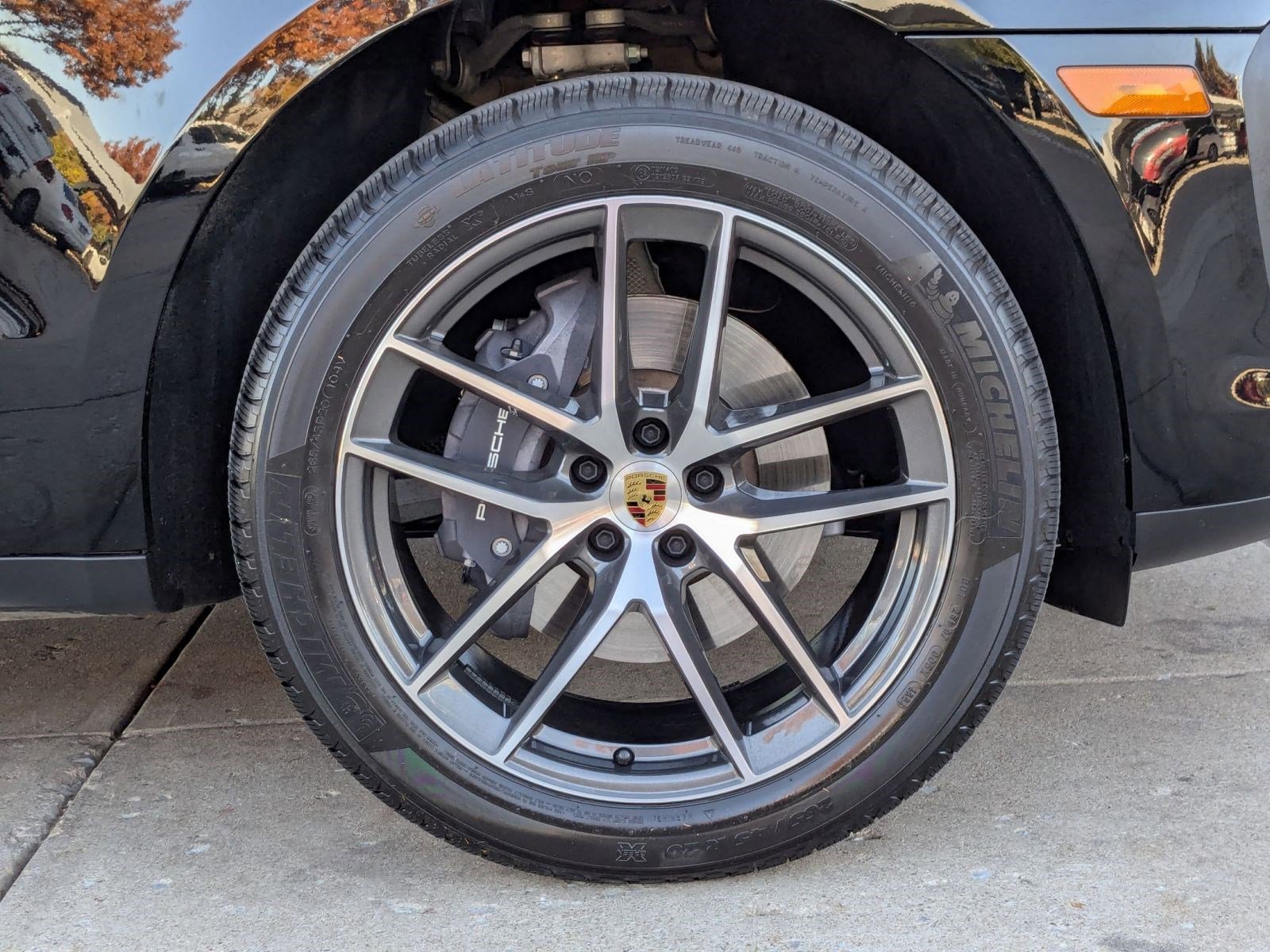 Used 2025 Porsche Macan image 29