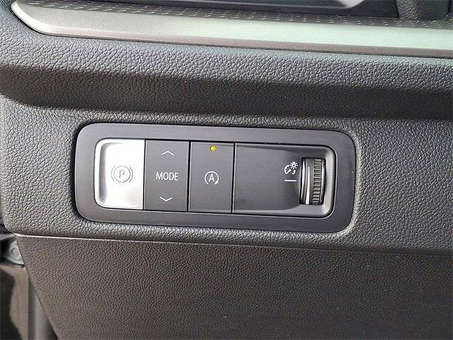 Certified 2025 Chevrolet Traverse LT image 22