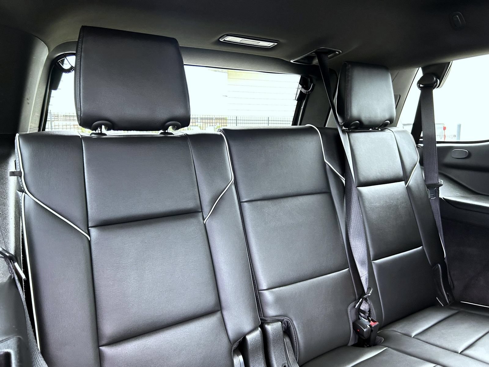 Used 2021 Cadillac Escalade Premium Luxury w/ Performance Package AWD/4WD image 21