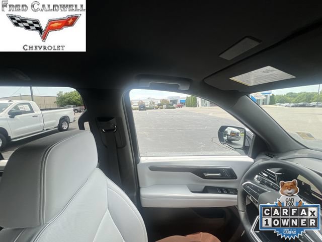 Used 2025 Chevrolet Tahoe Premier AWD/4WD image 15