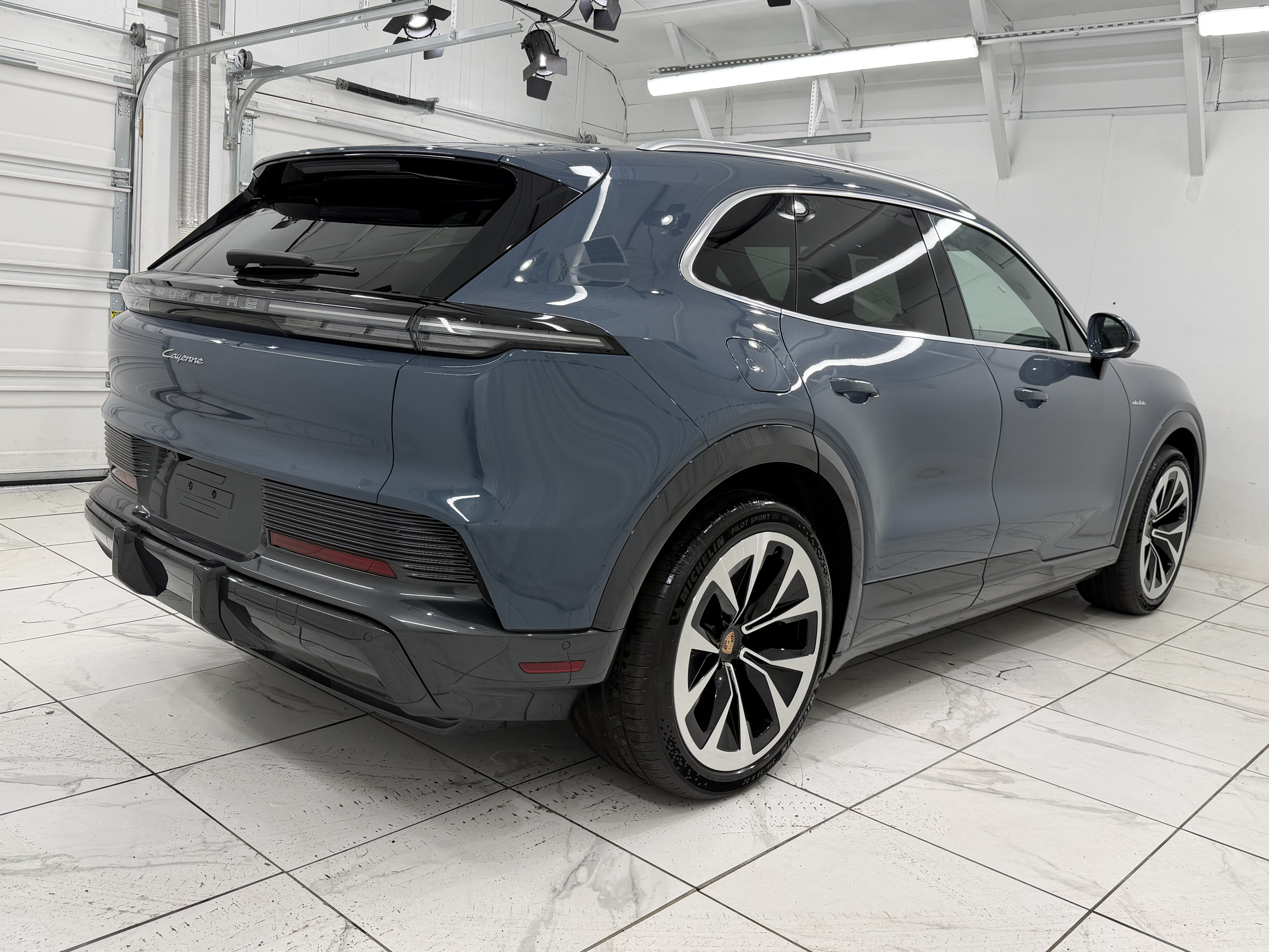 New 2026 Porsche Cayenne Electric AWD/4WD image 11