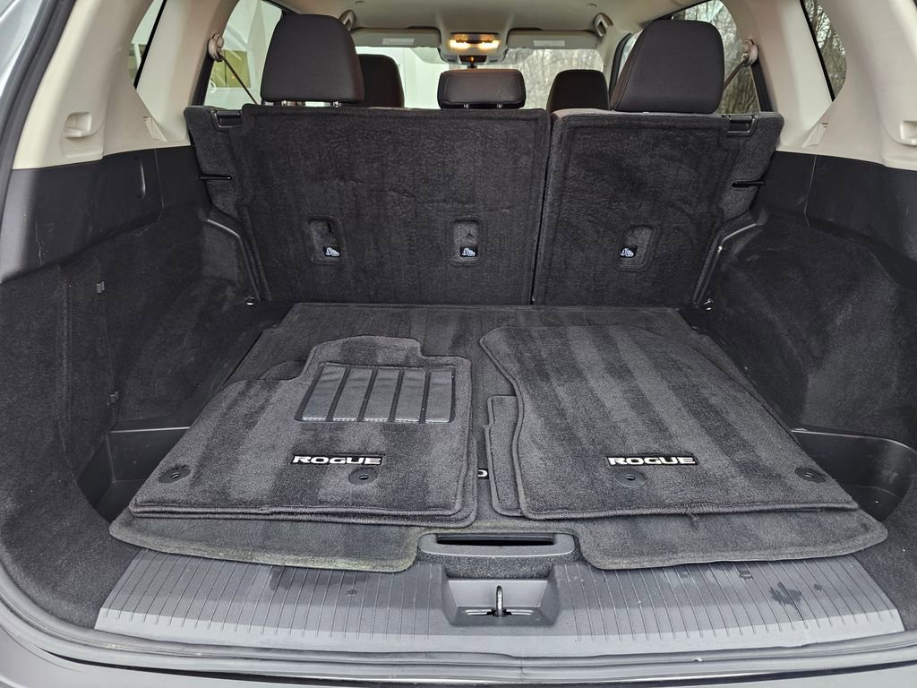 Used 2023 Nissan Rogue SV image 21